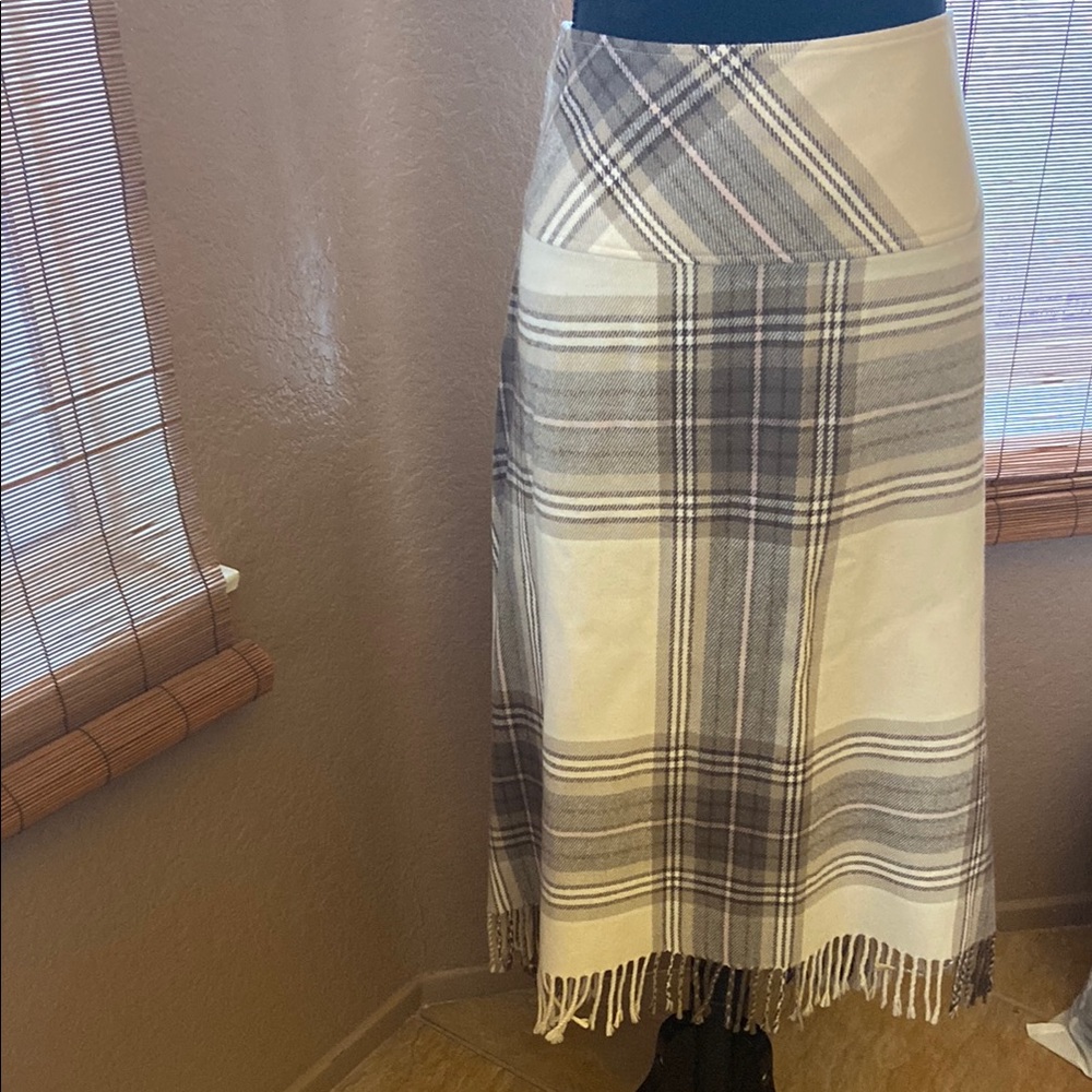 Plaid Fringe Skirt in Gray and White